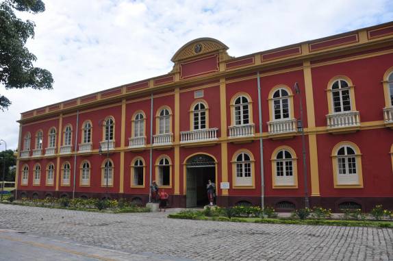 O belo e restaurado prédio do Palacete Provincial, em Manaus - AM